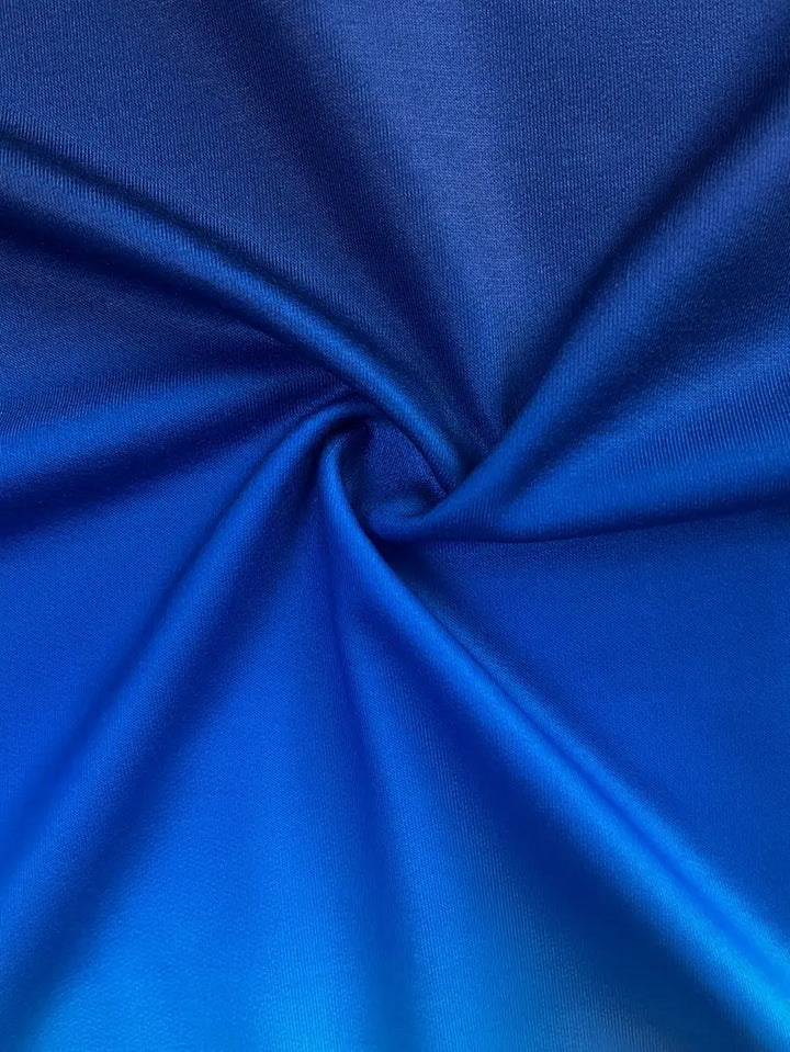 Areeqa - Sudadera Con Capucha y Cordón Ajustable En Colores Degradados