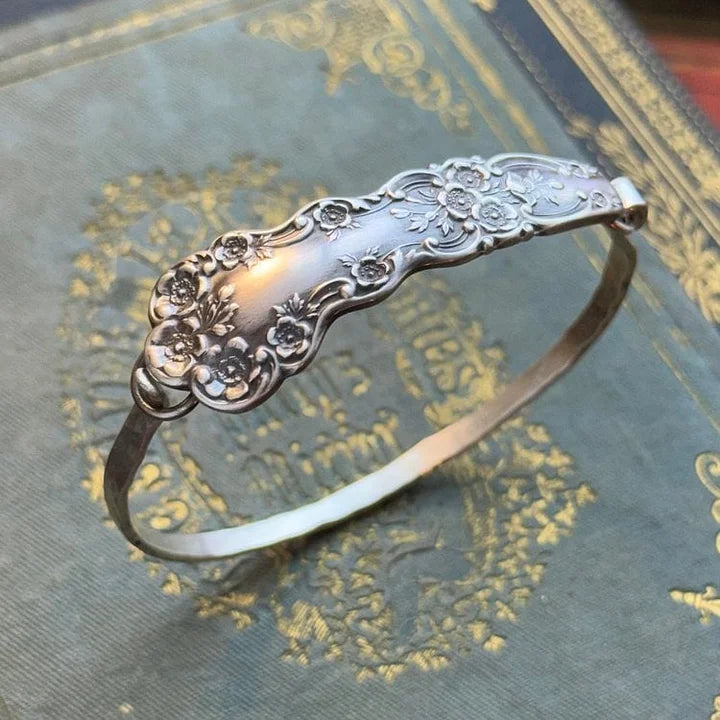 PetalCharm - Pulsera De Plata Grabada Con Motivos Florales Vintage