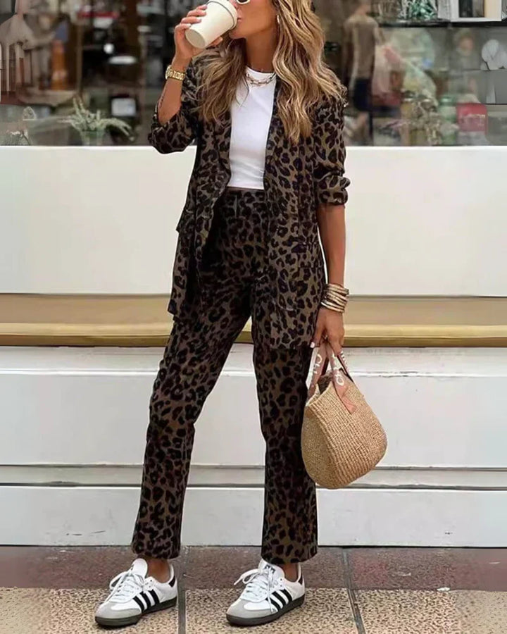 Arila - Conjunto De Chaqueta y Pantalones Con Estampado De Leopardo