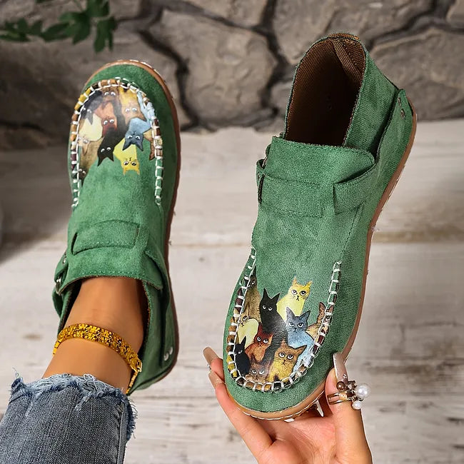 Viktoriy - Botines Planos Con Estampado de Gatos y Hebilla