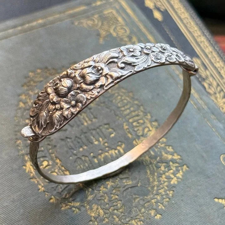 PetalCharm - Pulsera De Plata Grabada Con Motivos Florales Vintage