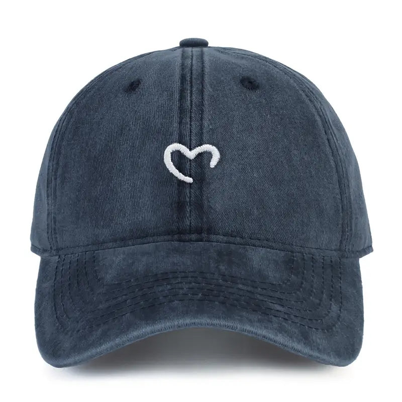 Marlia - Gorra Bordada Con Corazón Cosido