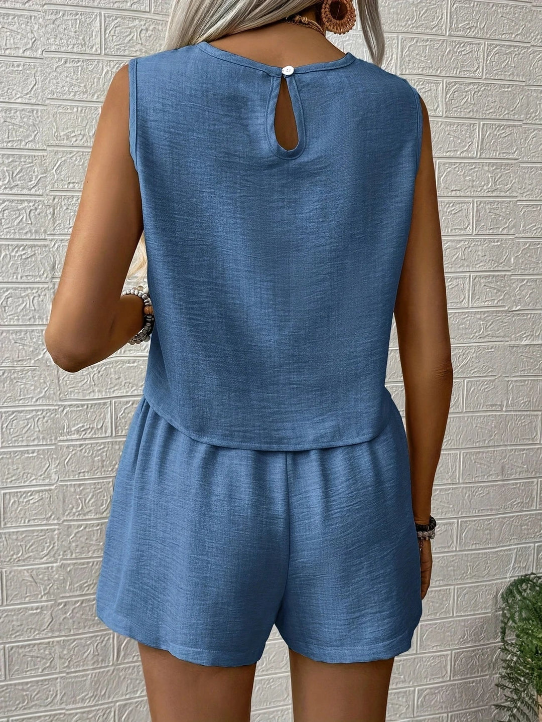 Nella - Conjunto Informal De Top Sin Mangas y Pantalones Cortos