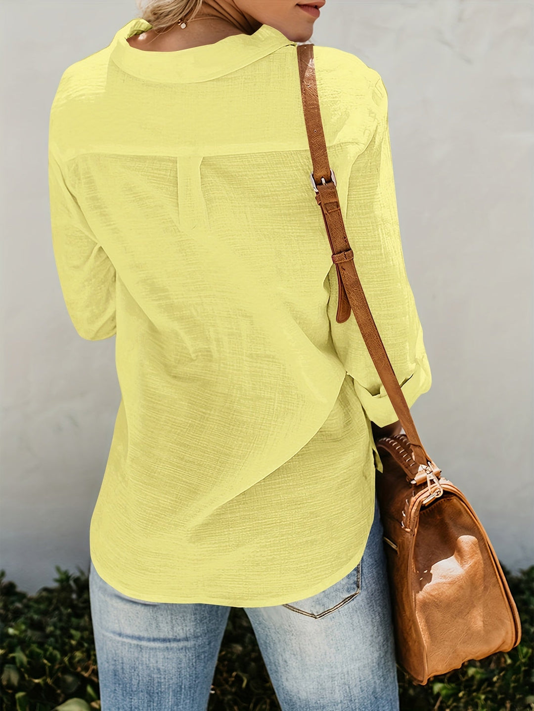 Priscilla - Blusa De Manga Larga Con Cuello En V y Botones En La Parte Delantera