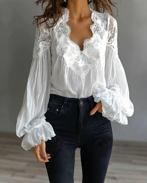 Katija - Blusa Con Encaje Floral y Mangas Acampanadas