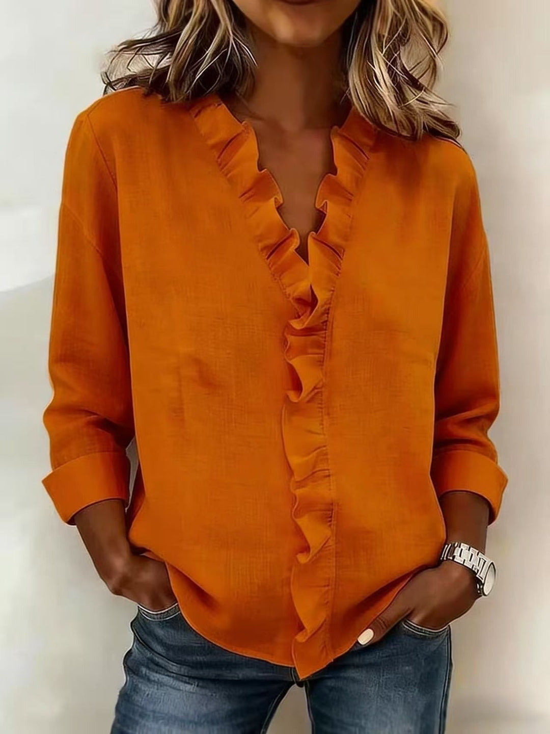 Pabasari - Elegante Blusa Con Cuello en V y Delicados Volantes
