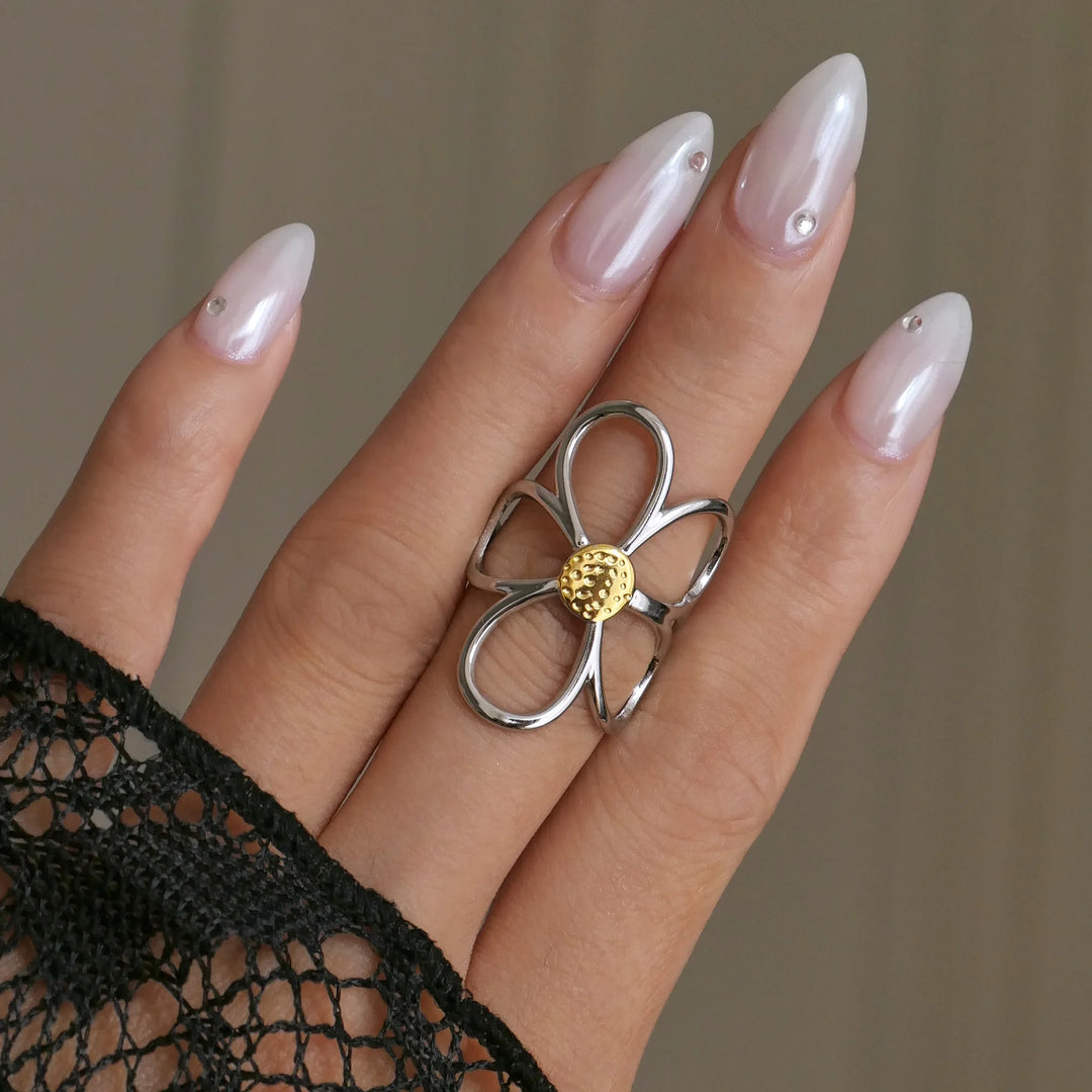 Meloni - Anillo Ajustable Inspirado En Una Margarita