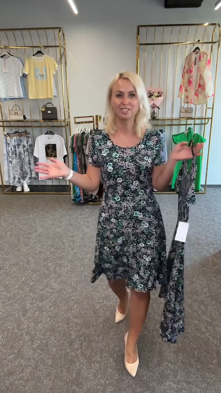 Ainsley - Vestido Estampado Con Cuello Redondo a La Moda