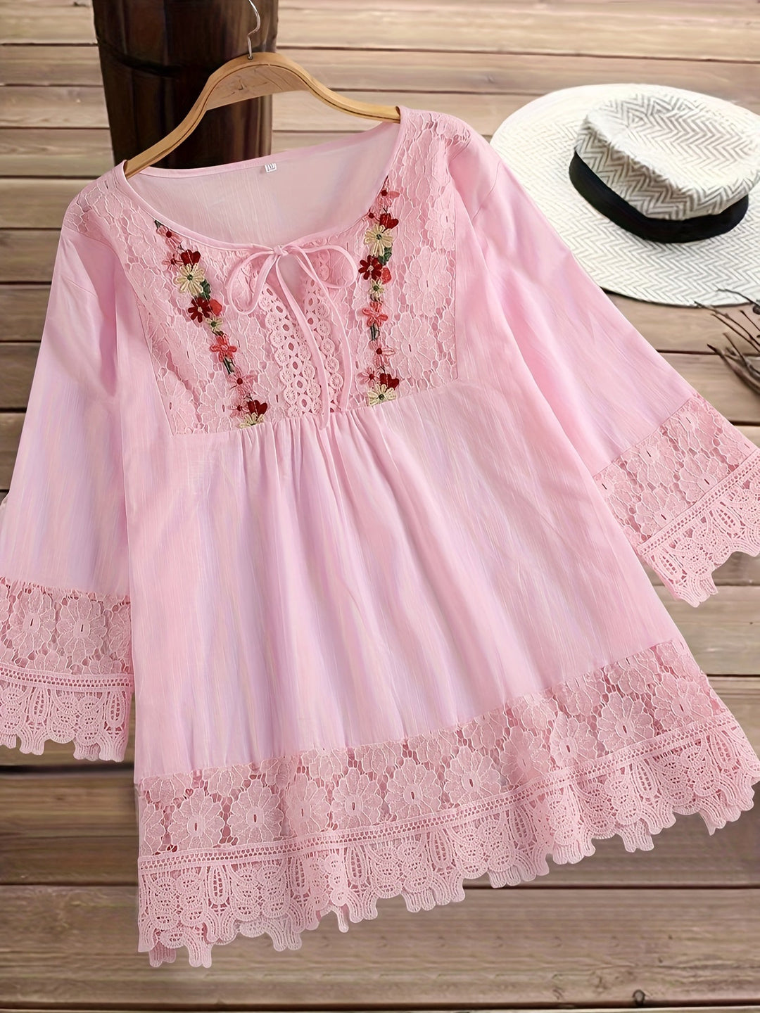 Esmeralda - Blusa de Encaje Elegance