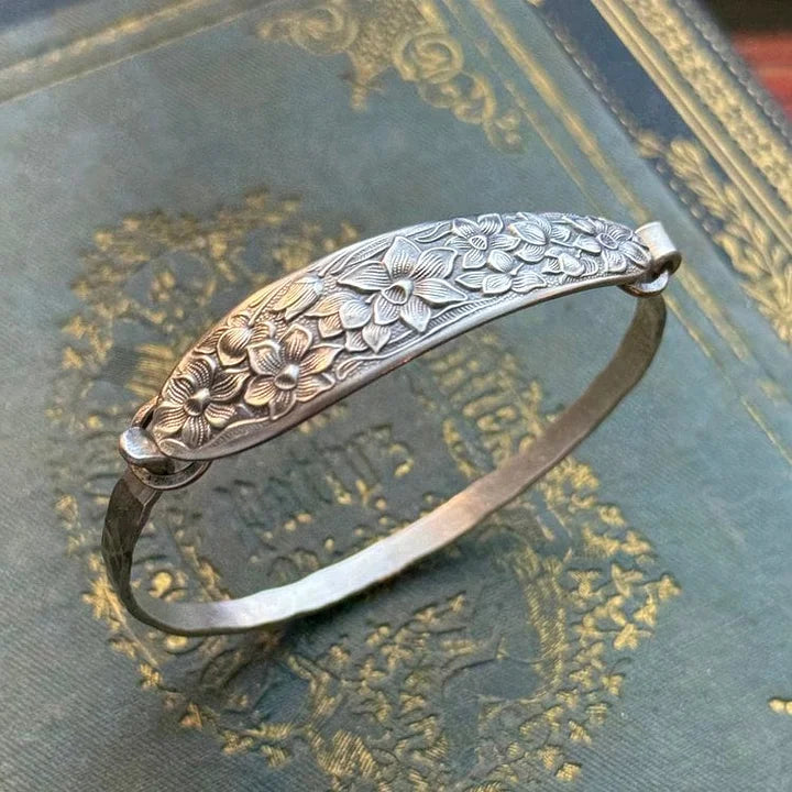 PetalCharm - Pulsera De Plata Grabada Con Motivos Florales Vintage