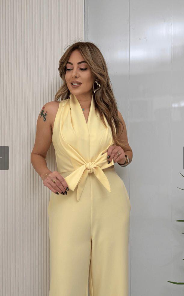 Kamwi - Mono Elegante Con Cuello Drapeado Y Pernera Ancha
