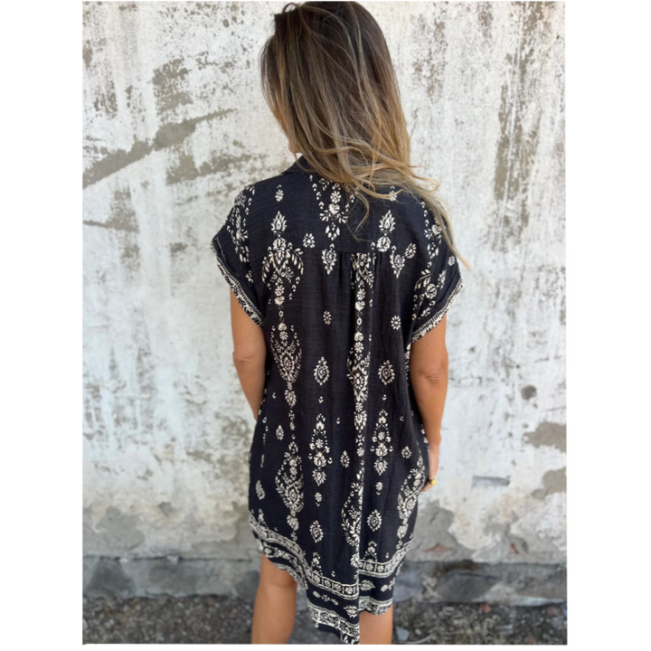 Marjorie - Vestido Holgado Estampado Con Mangas Cortas Y Bolsillos