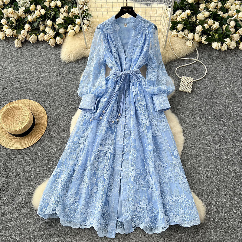 Roslyn - Vestido Largo Con Bordados Y Mangas Largas Abullonadas