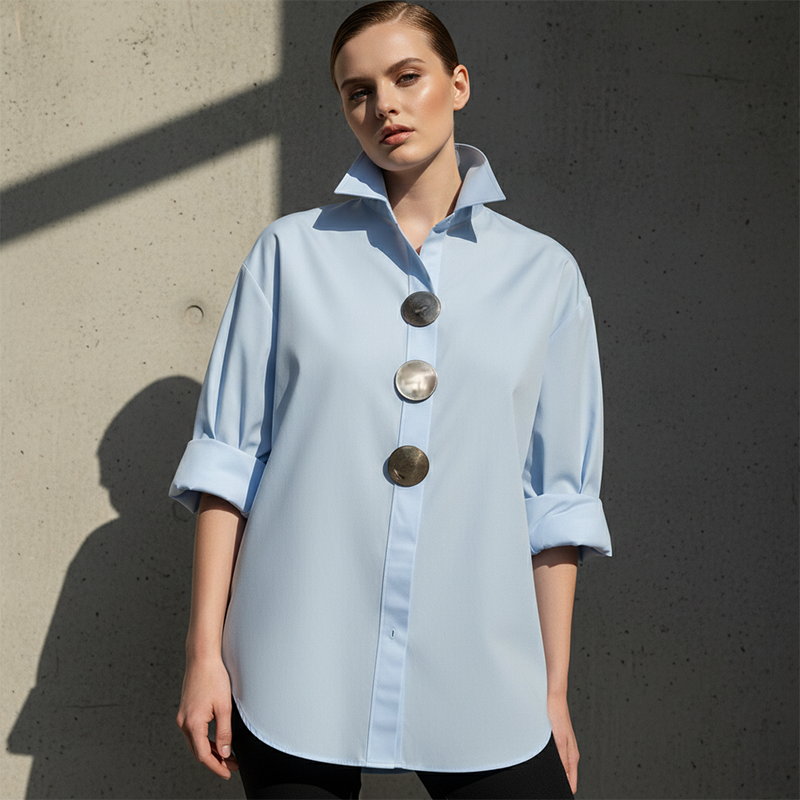 Cvijeta - Blusa Talla Grande Con Botones Metálicos Grandes